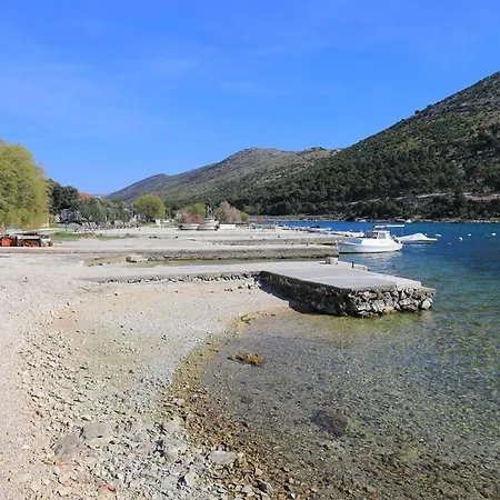 By The Sea 13503 Penzion 3*